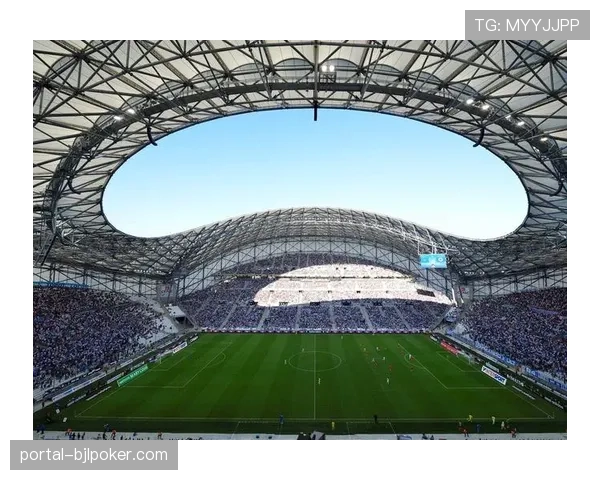 特写:时隔三年,本耶德尔再次在韦洛德罗姆球场攻破旧主马赛球门 特写:时隔三年,本耶德尔再次在韦洛德罗姆球场攻破旧主马赛球门